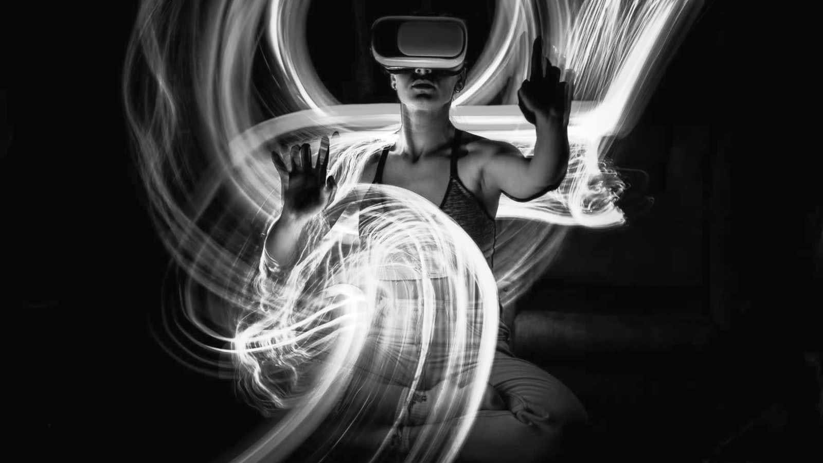Supporting Artists and Elevating Fan Experiences With Mixed Reality